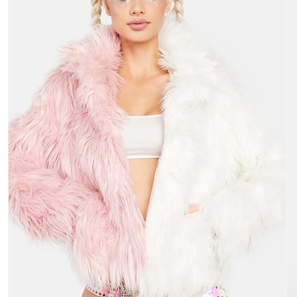 Blush Balancing Act Faux Fur
Jacket - Picture 5 of 6